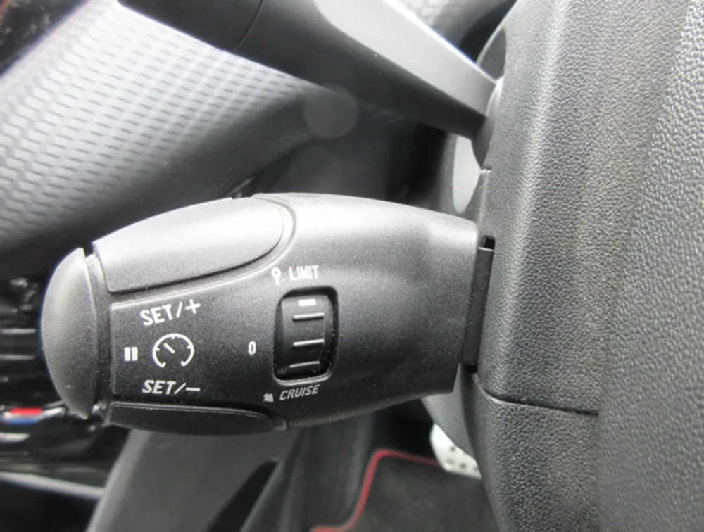 PEUGEOT 2008 GTLINE - PRG Motors Ltd