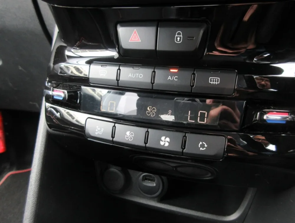 PEUGEOT 2008 GTLINE - PRG Motors Ltd