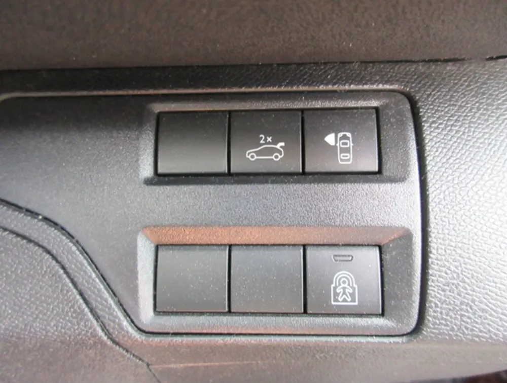 PEUGEOT 3008 GTLINE SUNROOF - PRG Motors Ltd