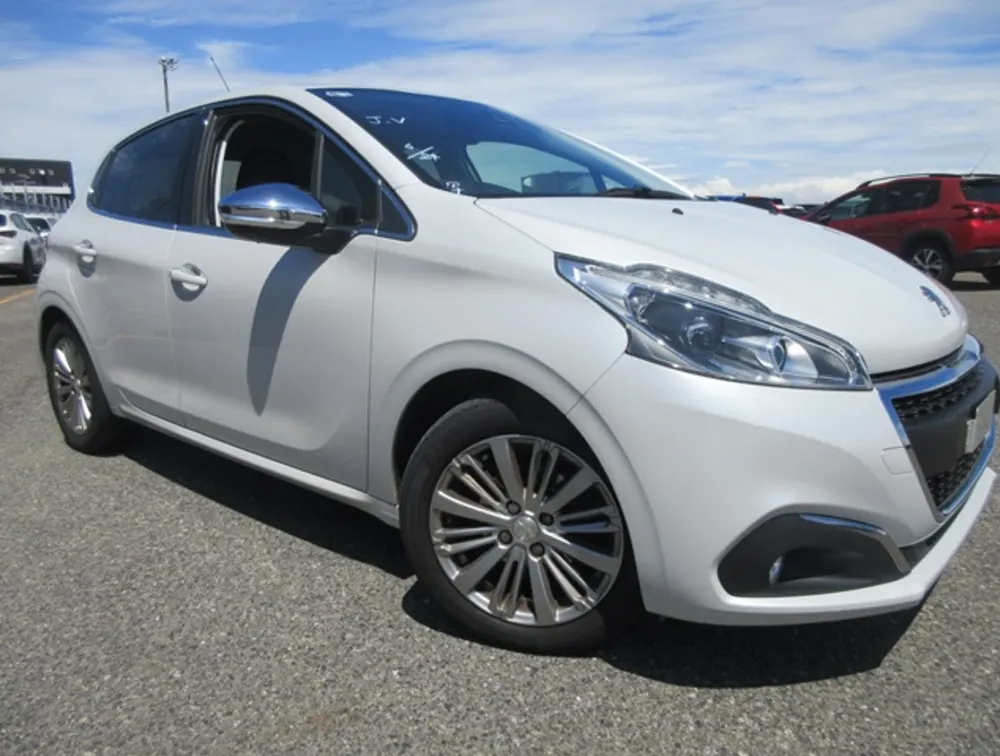 PEUGEOT 208 ALLURE