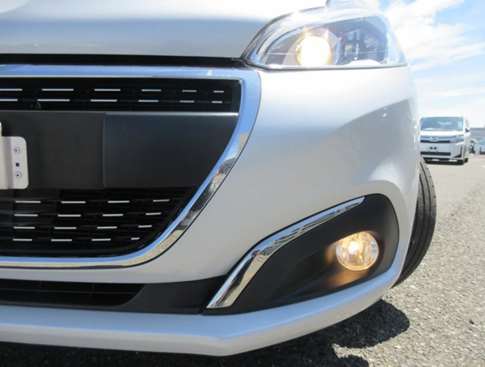 PEUGEOT 208 ALLURE - PRG Motors Ltd