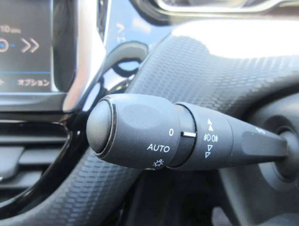 PEUGEOT 208 ALLURE - PRG Motors Ltd