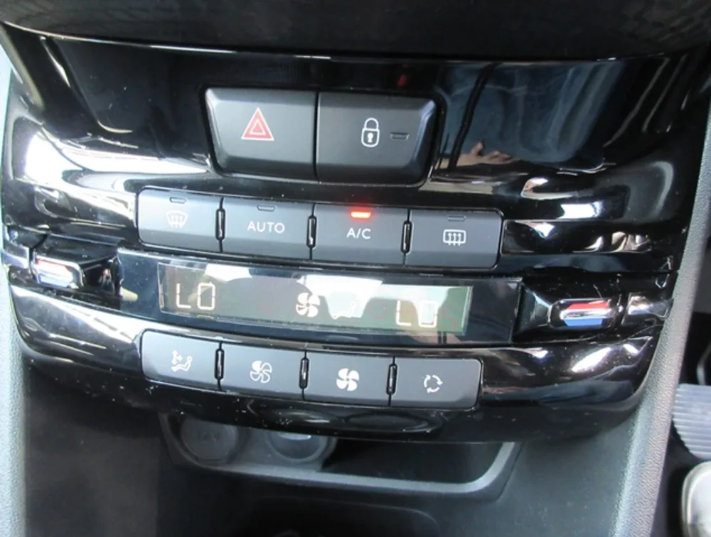 PEUGEOT 208 ALLURE - PRG Motors Ltd
