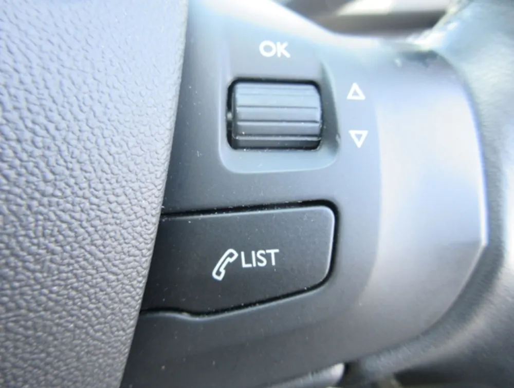 PEUGEOT 208 ALLURE - PRG Motors Ltd