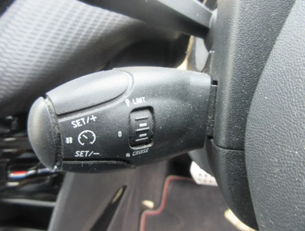PEUGEOT 2008 GTLINE - PRG Motors Ltd