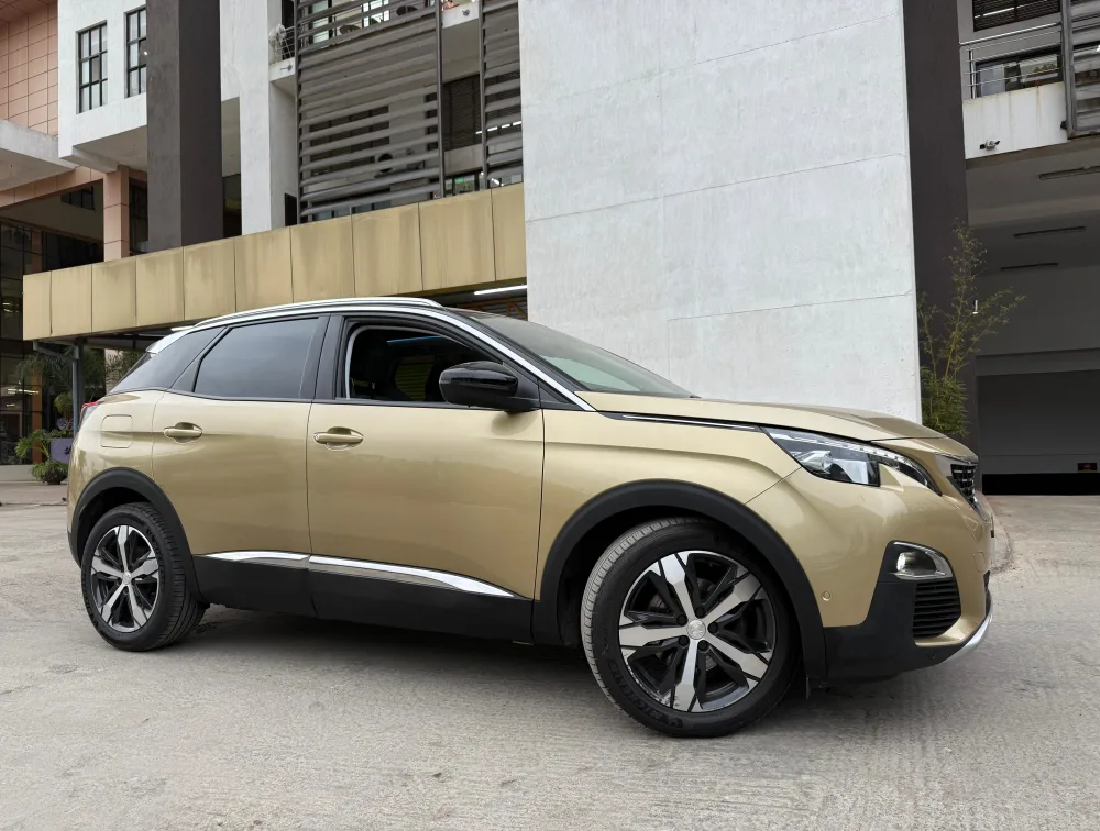 PEUGEOT 3008 ALLURE SUNROOF