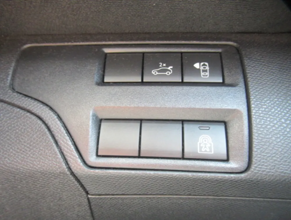 PEUGEOT 3008 GTLINE SUNROOF - PRG Motors Ltd