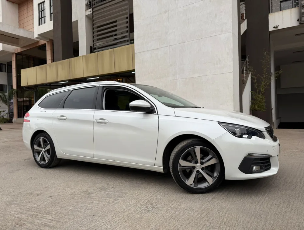 PEUGEOT 308 ALLURE MOONROOF
