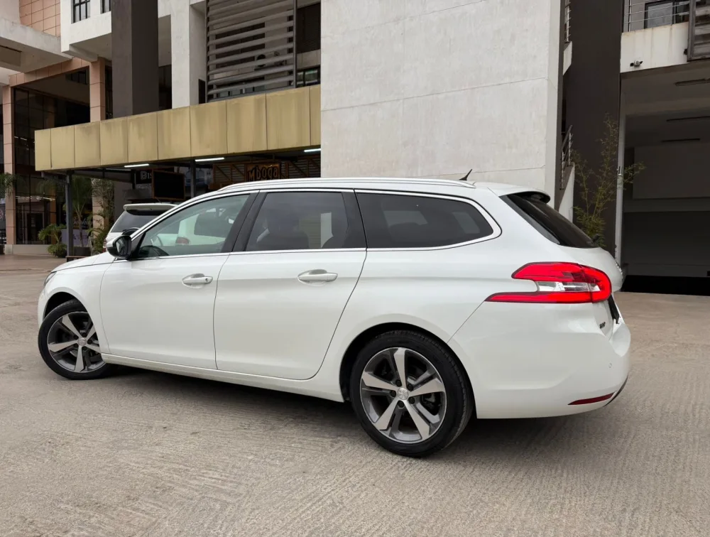 PEUGEOT 308 ALLURE MOONROOF - PRG Motors Ltd