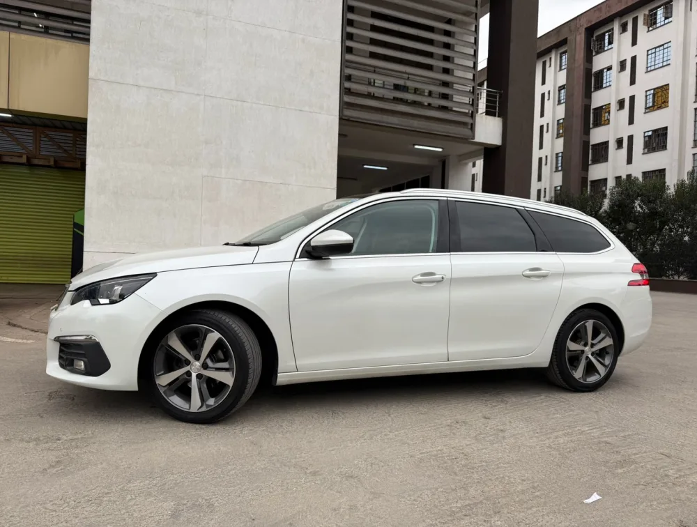 PEUGEOT 308 ALLURE MOONROOF - PRG Motors Ltd