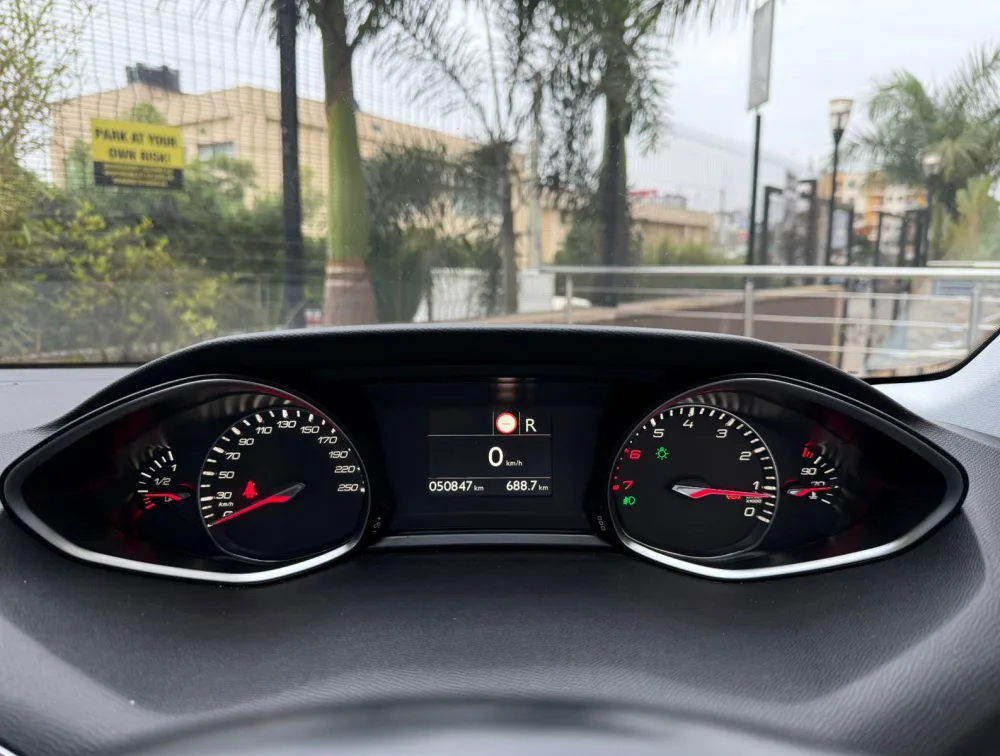 PEUGEOT 308 ALLURE MOONROOF - PRG Motors Ltd