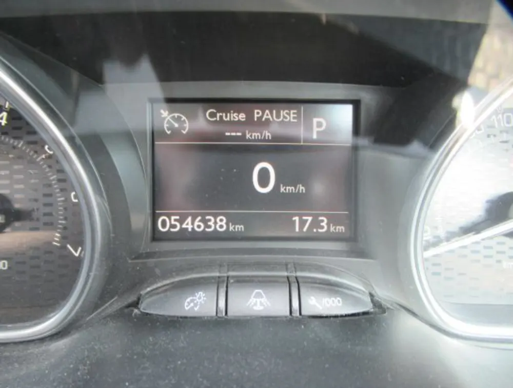 PEUGEOT 2008 GTLINE MOONROOF - PRG Motors Ltd