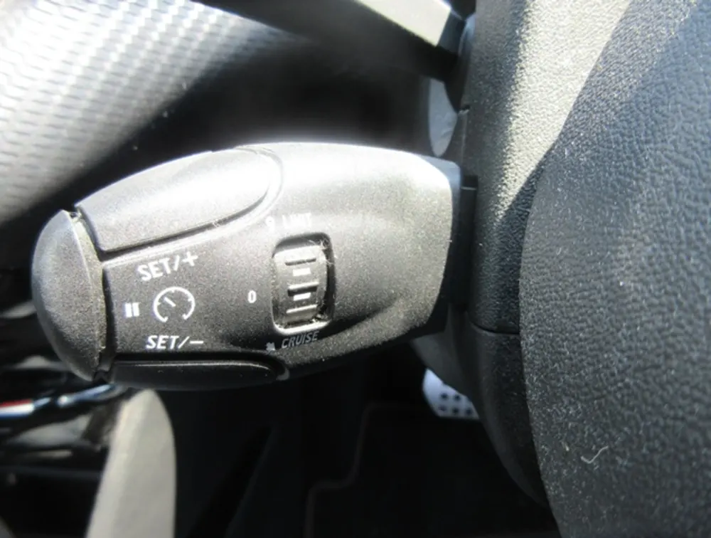 PEUGEOT 2008 GTLINE - PRG Motors Ltd