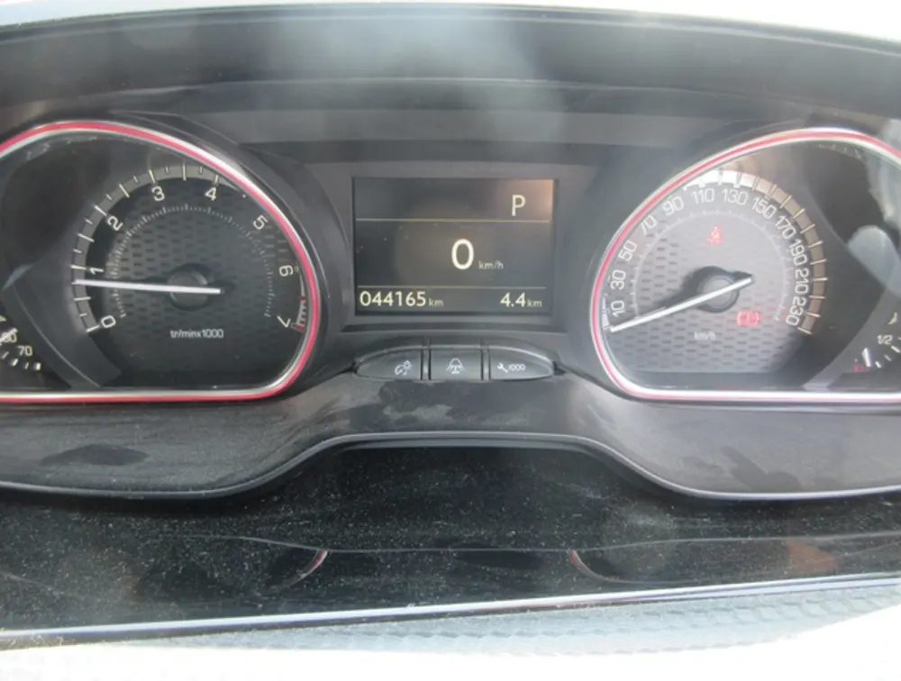 PEUGEOT 2008 GTLINE - PRG Motors Ltd