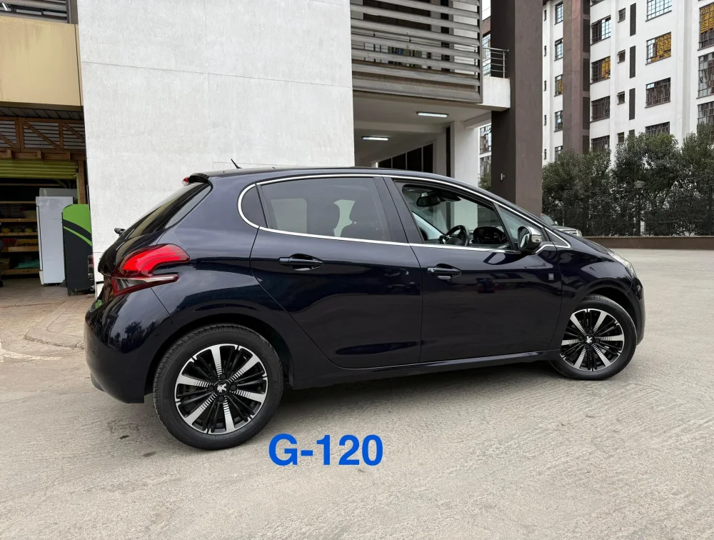 PEUGEOT 208 TECH EDITION MOONROOF - PRG Motors Ltd
