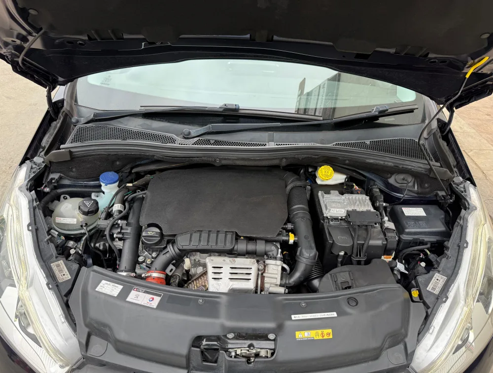 PEUGEOT 208 TECH EDITION MOONROOF - PRG Motors Ltd