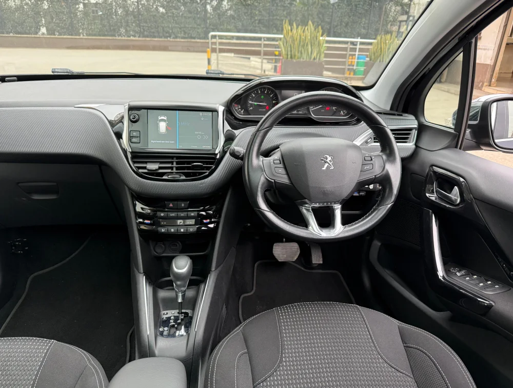 PEUGEOT 208 TECH EDITION MOONROOF - PRG Motors Ltd