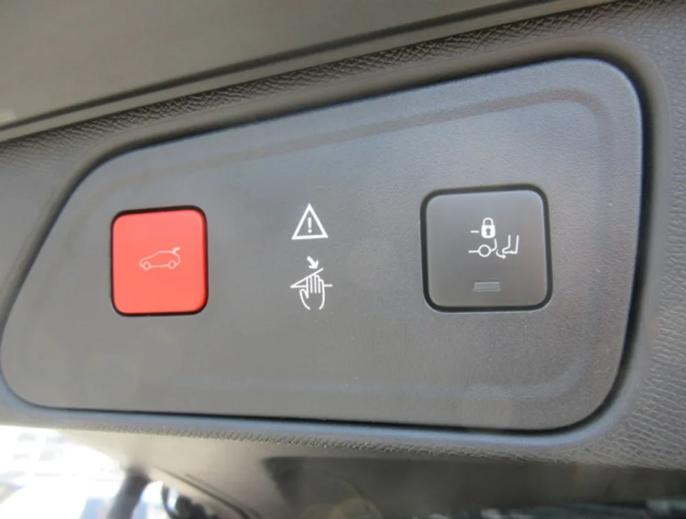 PEUGEOT 3008 GTLINE SUNROOF - PRG Motors Ltd