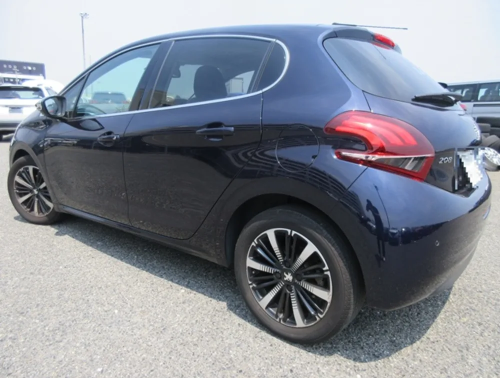 PEUGEOT 208 TECH EDITION MOONROOF - PRG Motors Ltd