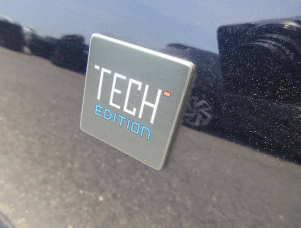 PEUGEOT 208 TECH EDITION MOONROOF - PRG Motors Ltd