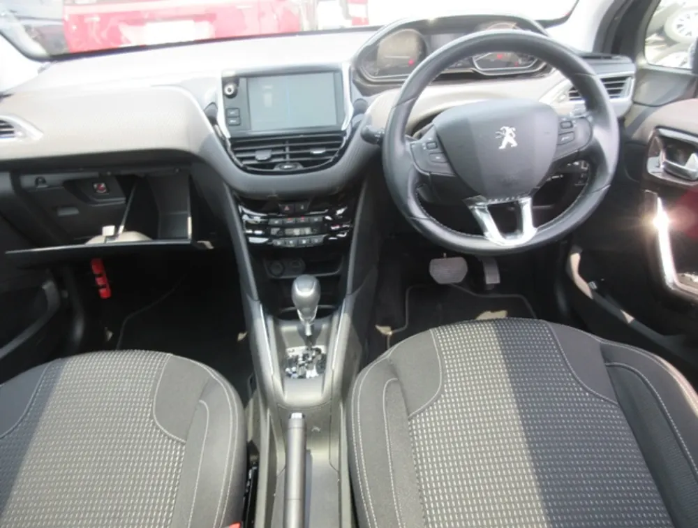 PEUGEOT 208 TECH EDITION MOONROOF - PRG Motors Ltd