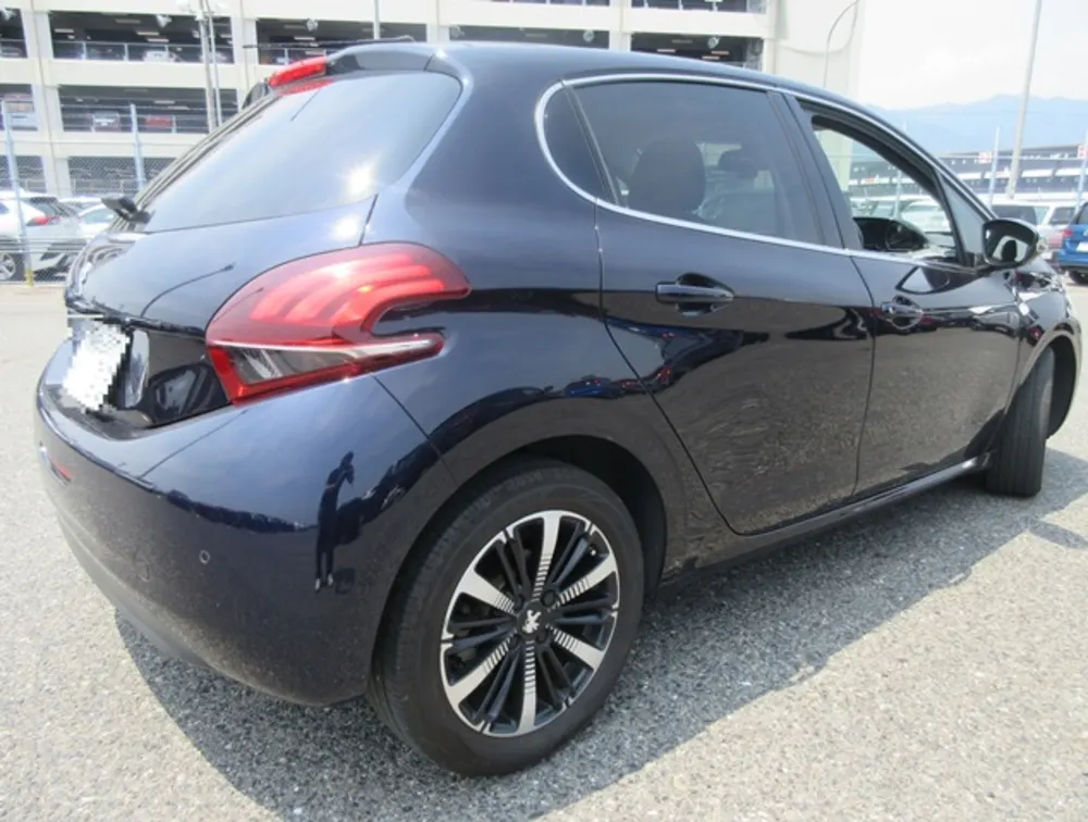 PEUGEOT 208 TECH EDITION MOONROOF - PRG Motors Ltd