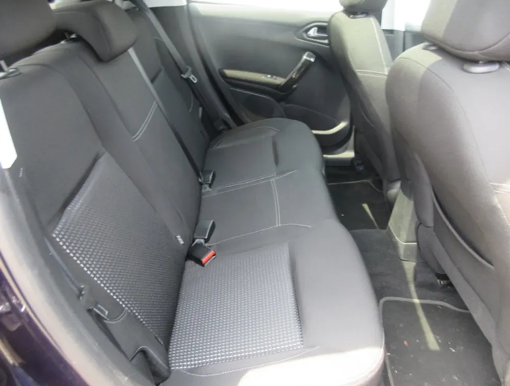 PEUGEOT 208 TECH EDITION MOONROOF - PRG Motors Ltd