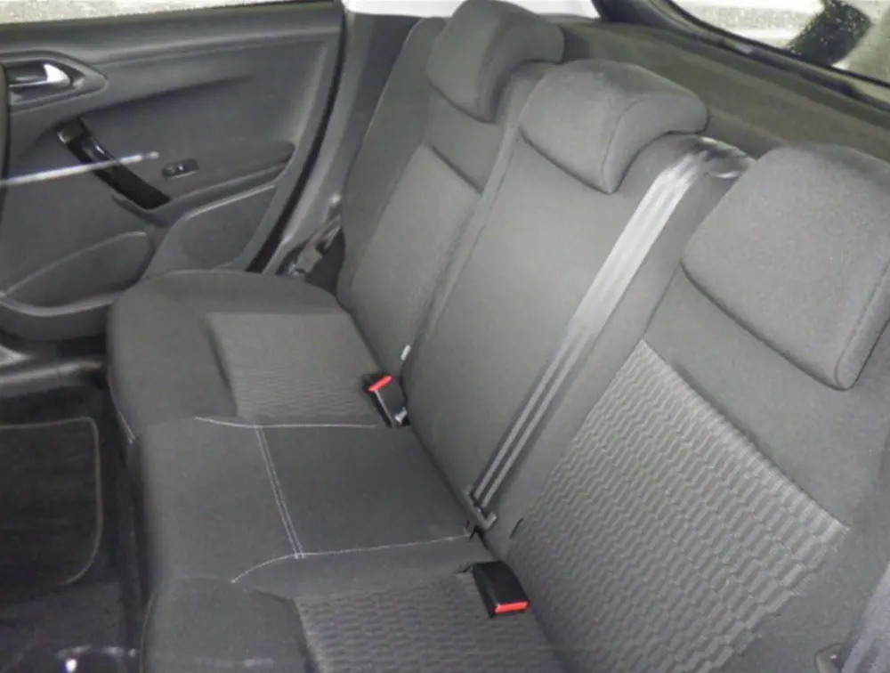 PEUGEOT 208 STYLE - PRG Motors Ltd