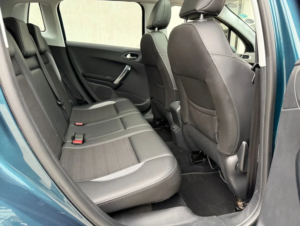 PEUGEOT 2008 ALLURE MOONROOF - PRG Motors Ltd