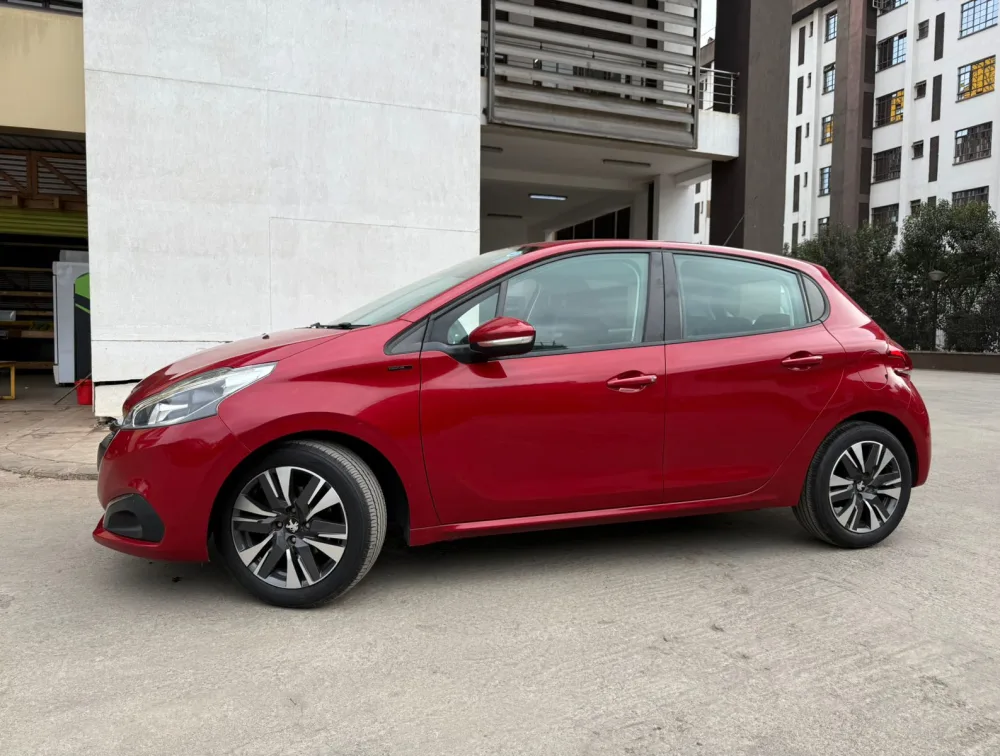 PEUGEOT 208 SIGNATURE - PRG Motors Ltd