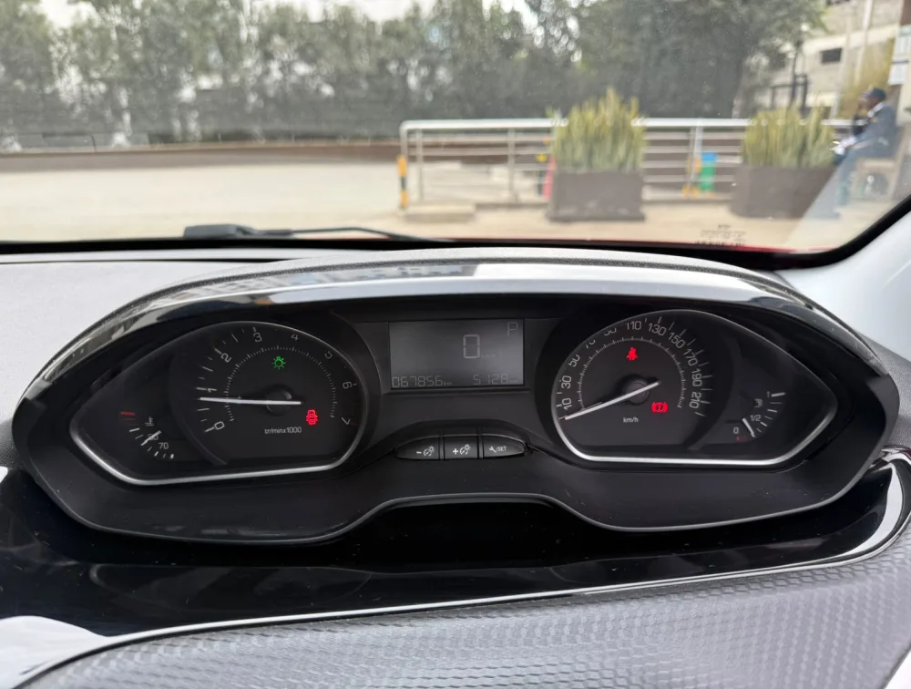 PEUGEOT 208 SIGNATURE - PRG Motors Ltd