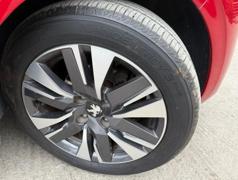PEUGEOT 208 SIGNATURE - PRG Motors Ltd