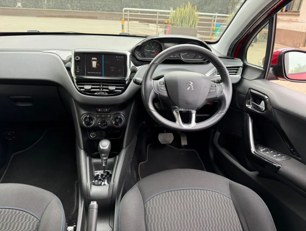 PEUGEOT 208 SIGNATURE - PRG Motors Ltd