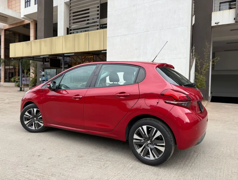 PEUGEOT 208 SIGNATURE - PRG Motors Ltd