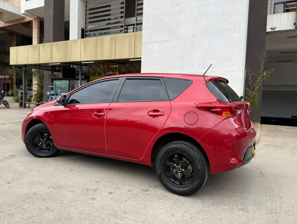 TOYOTA AURIS - PRG Motors Ltd