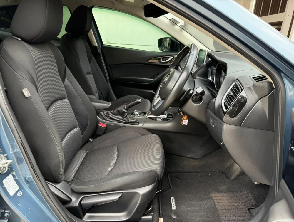 MAZDA AXELA SALOON - PRG Motors Ltd