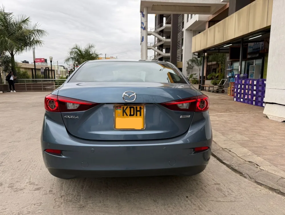 MAZDA AXELA SALOON - PRG Motors Ltd