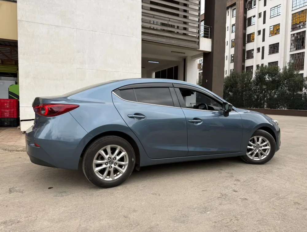 MAZDA AXELA SALOON - PRG Motors Ltd