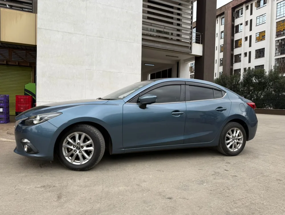 MAZDA AXELA SALOON - PRG Motors Ltd
