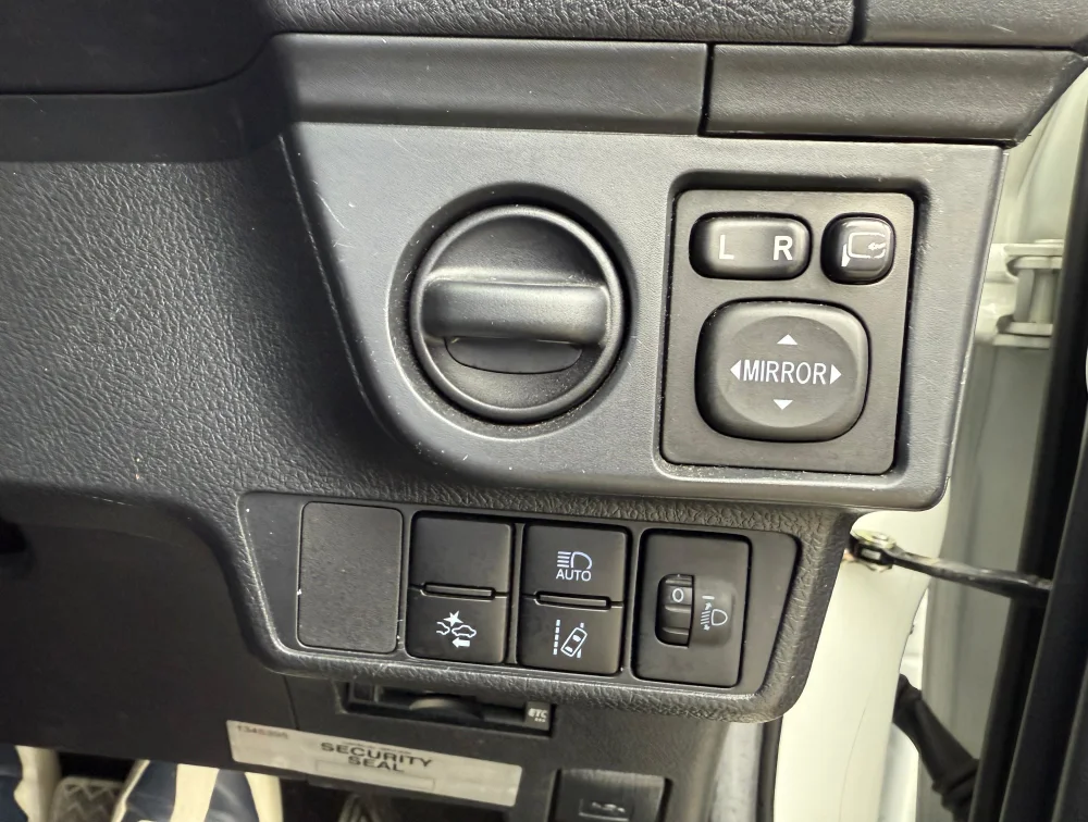 TOYOTA FIELDER HYBRID - PRG Motors Ltd