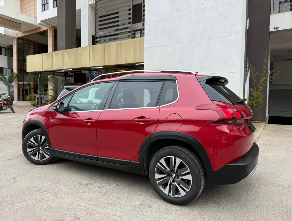 PEUGEOT 2008 CROSSCITY MOONROOF - PRG Motors Ltd