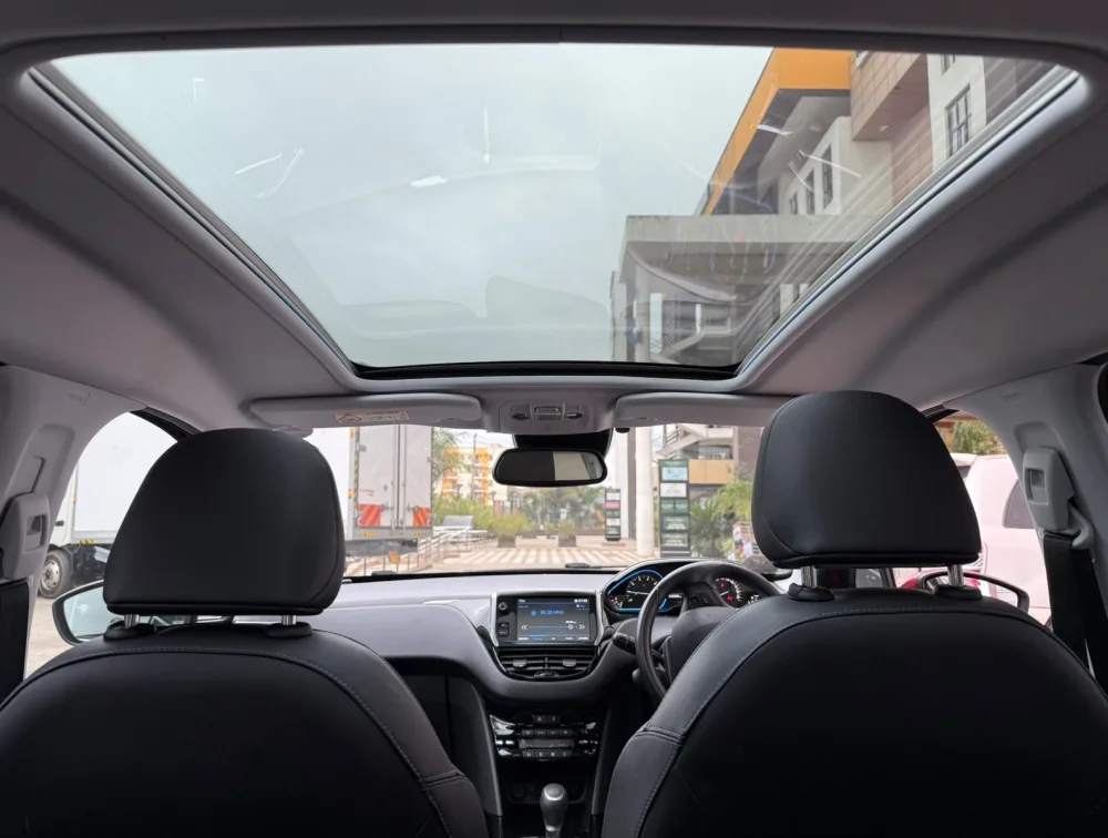 PEUGEOT 2008 CROSSCITY MOONROOF - PRG Motors Ltd