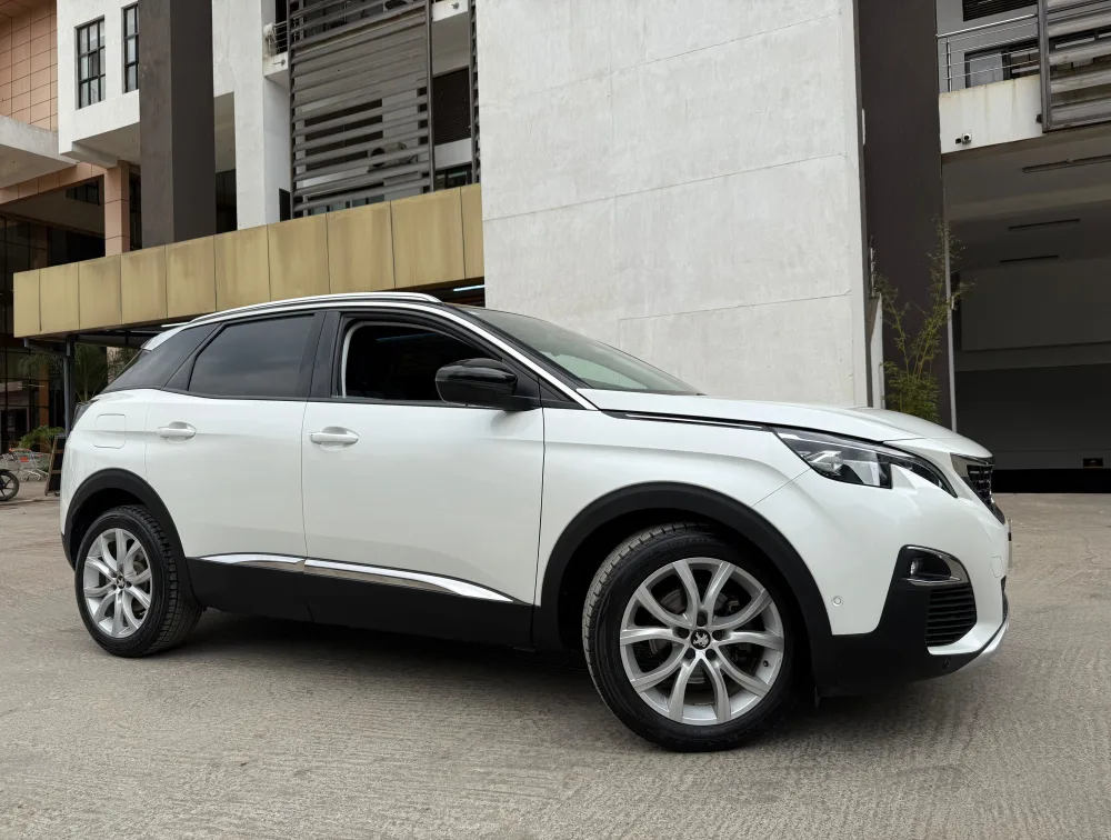 PEUGEOT 3008 ALLURE SUNROOF