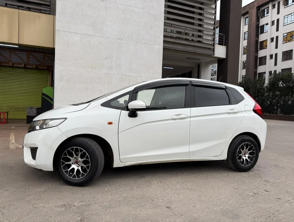 HONDA FIT NON HYBRID - PRG Motors Ltd
