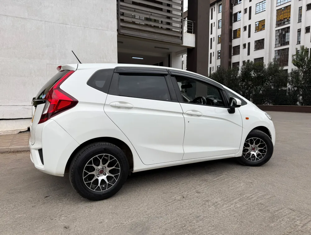 HONDA FIT NON HYBRID - PRG Motors Ltd