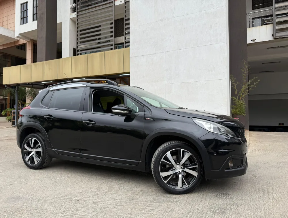 PEUGEOT 2008 GTLINE