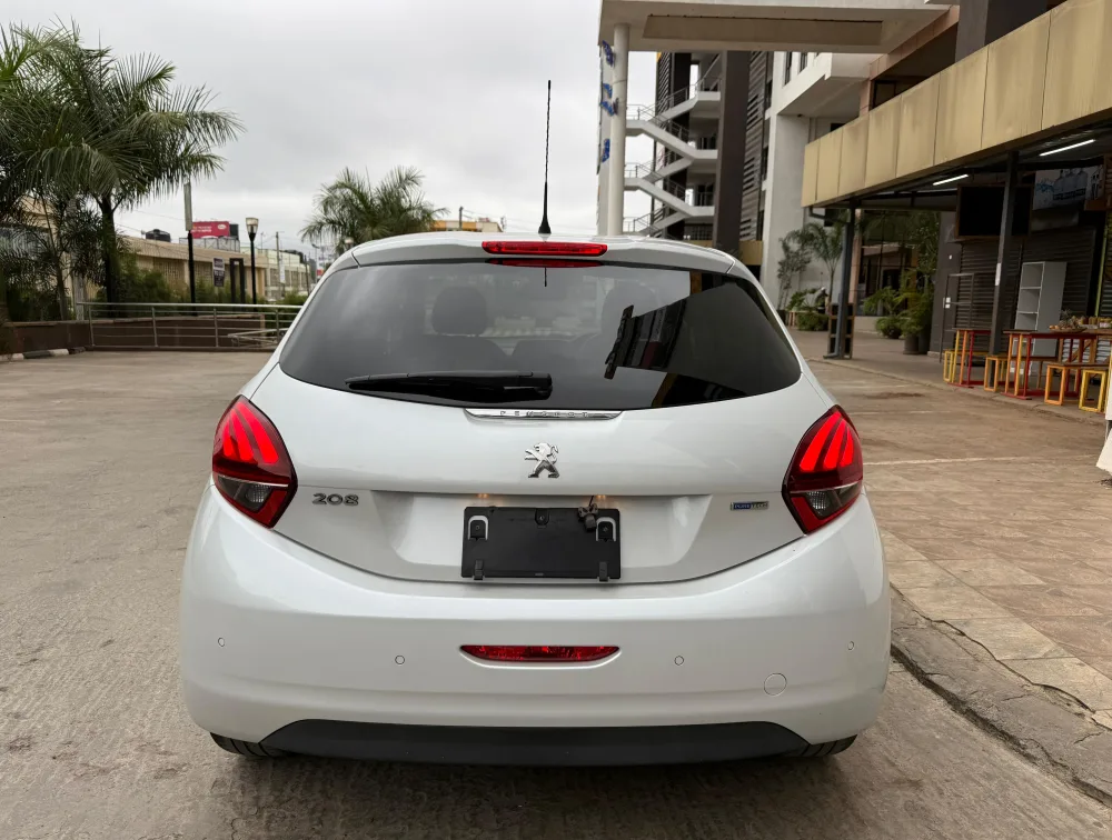 PEUGEOT 208 ALLURE - PRG Motors Ltd