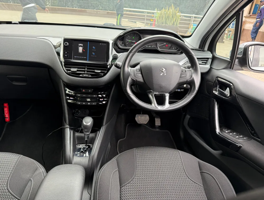 PEUGEOT 208 ALLURE - PRG Motors Ltd