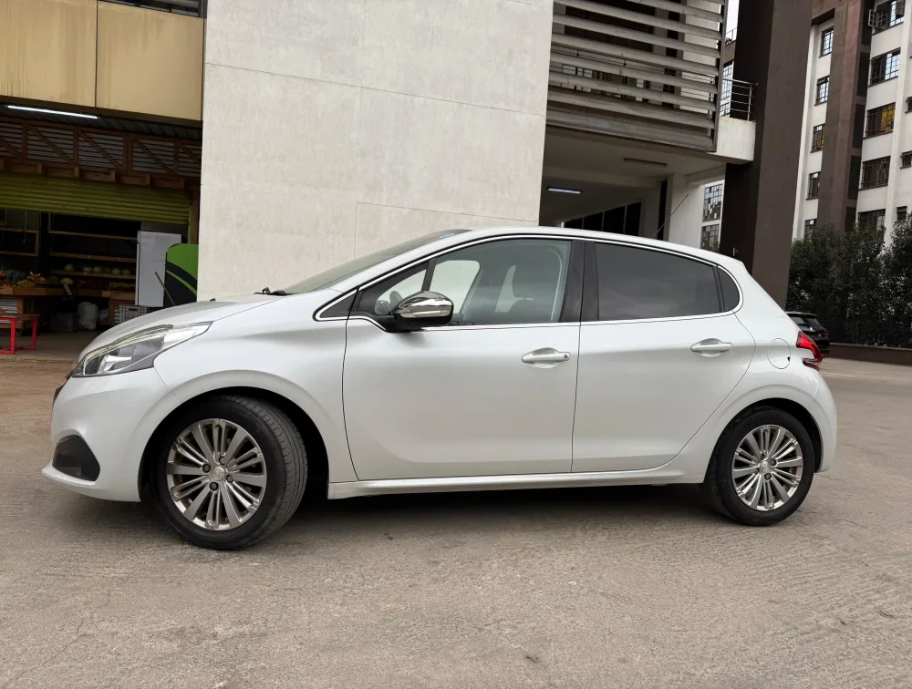 PEUGEOT 208 ALLURE - PRG Motors Ltd