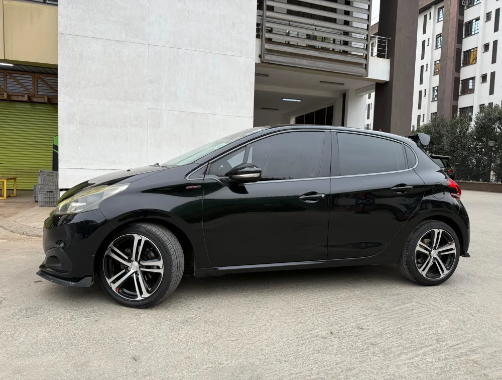 PEUGEOT 208 GTLINE - PRG Motors Ltd